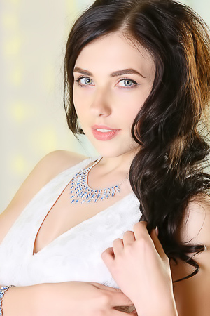 Ukrainian Sweetheart Niemira