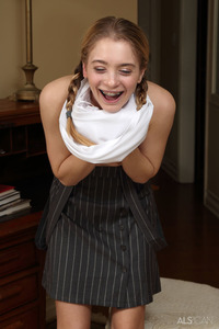 Anastasia Knight Fantastic Pussy Masturbation