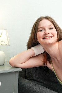 Janyk Brones Busty Brunette Teen Masturbate Her Pussy