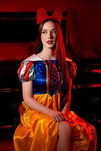 Bianca Beauchamp And Hazel Moore With Tight Natural Curves In Snow White XXX: A Porn Parody