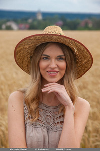 Victoria Kruzz Nude Ladie Beautiful Open Legs Poses