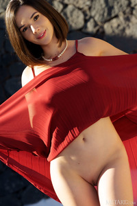Eve Sweet Spreads Her Silky Thighs So Her Lush-lipped Pussy Pouts Open
