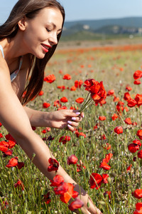 Sumiko Inviting The Sun To Kiss Her Lovely Big Breasts And Curvaceous Booty