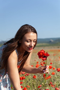 Sumiko Inviting The Sun To Kiss Her Lovely Big Breasts And Curvaceous Booty