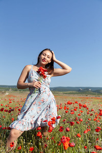Sumiko Inviting The Sun To Kiss Her Lovely Big Breasts And Curvaceous Booty