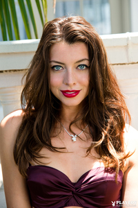 Roxanna June In Mover & Shaker 