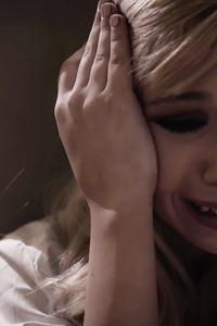 Kenzie Reeves And Carmen Caliente Tries To Fuck The Man As Hard As They Can