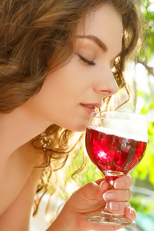 Green-eyed Lithuanian Beauty Veronika Glam