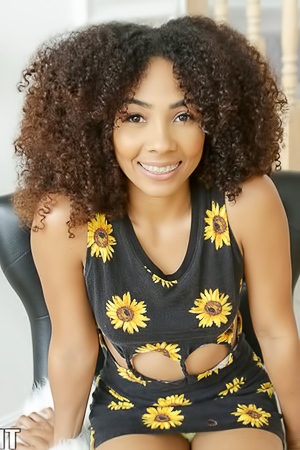 Nia Nixon Orthodontic Orgasms