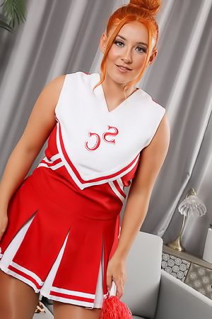 Hot Cheerleader Robyn J