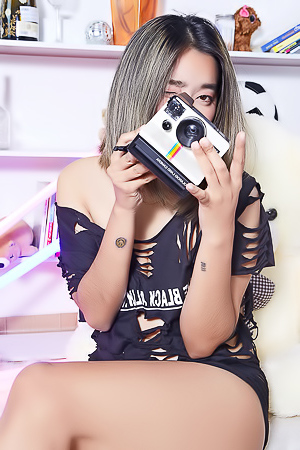 Apple In Pink Guitar