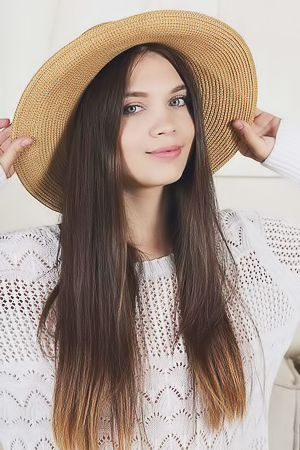 MetArt presents Adriana Fawn - Hotty Hat