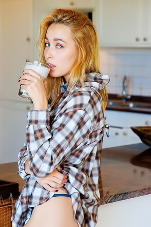 MetArt presents Kelly Collins - Milkshake