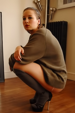 Sofia Shows Off That Tight Ass