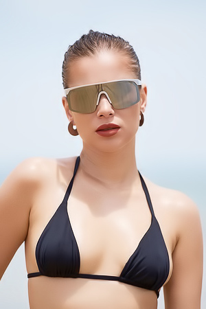 Pauline Pastel in Bikini moderne