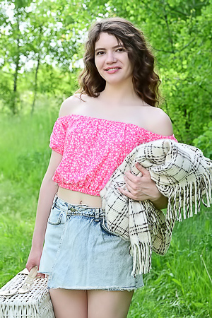 Carrie With Perky Breasts And Trickles Down Her Sexy Body