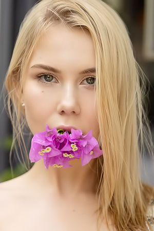 Hot blonde Nastya flaunts her big ass and juicy melons in a backyard tease