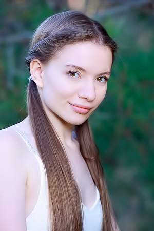 Dariana Not Caring Who Might See Her Daring Display