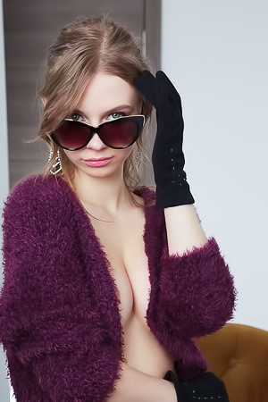 Nasty Young Kitty Siya