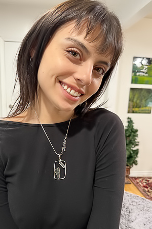 Angel Windell Upskirt Pussy Spreads