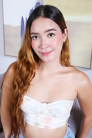 Smile porn pics gallery