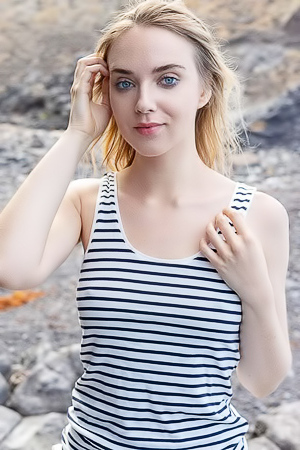 MetArt presents Oxana Chic - Rocky Beach