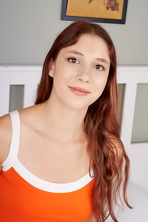 Anasteysha Lee Peel Her Clothes Off And Show You Everything