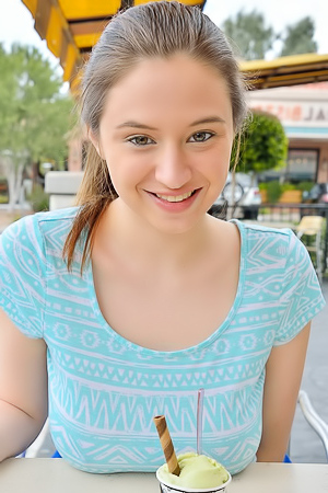 Elektra Rose Flashing Pussy in Public