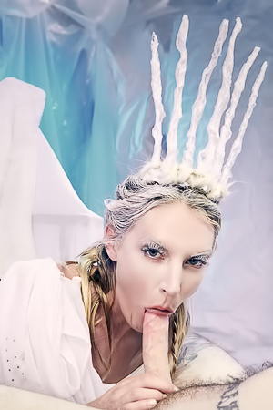 Cosplay Porn Gallery With Mona Wales