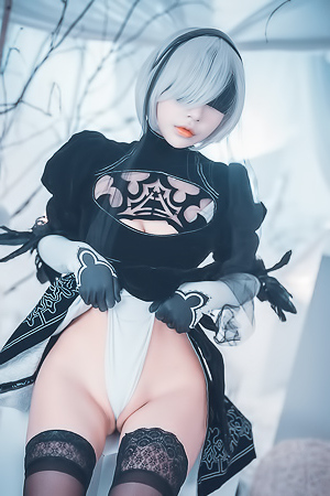 'Nier Automata Cosplay' with Zzyuri via All Gravure