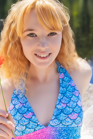 Erika Fox Goes Face Down Booty Up For An Intimate Rear View