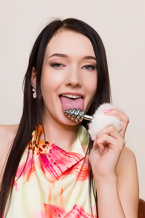 Anal Plug For Britney Dutch