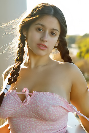 Clara Tribech via Zishy