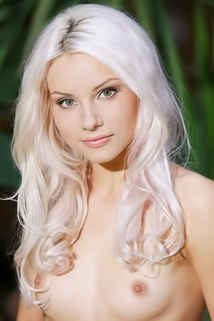 Blonde Adelia porn pic gallery