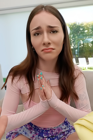 Tess Thompson Relaxes On The Couch During A Sensual Blowjob