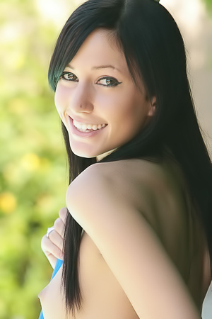 Teen Catie Minx Teases Shaved Pussy Under Sunlight