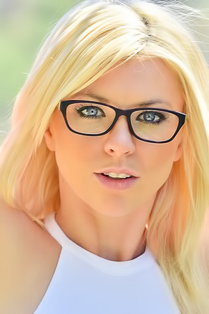 Nerdy hot blonde plays