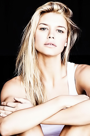 Kelly Rohrbach Sexy And Braless