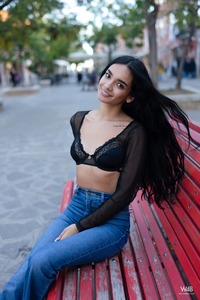 Dulce Looks Super-hot And Sexy