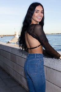 Dulce Looks Super-hot And Sexy