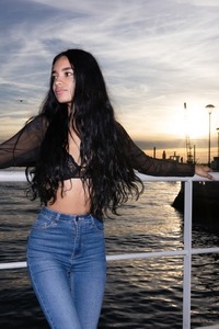Dulce Looks Super-hot And Sexy