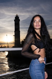 Dulce Looks Super-hot And Sexy