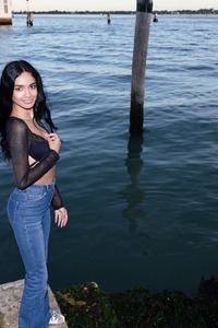 Dulce Looks Super-hot And Sexy